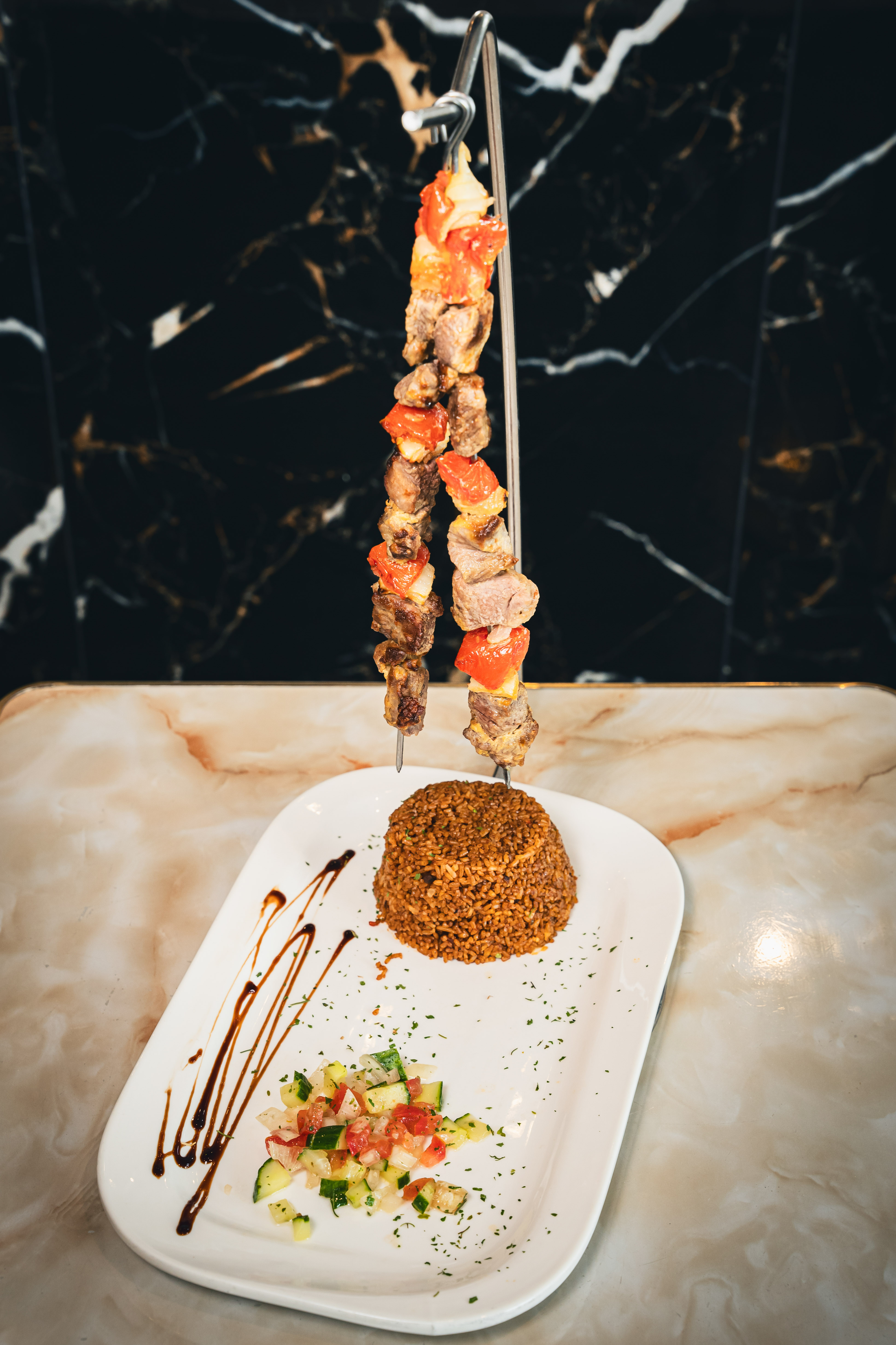 Plat africain servi chez Bisso Na Bisso, Paris 17